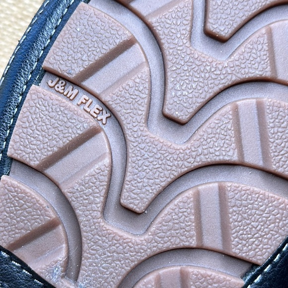 Johnston & Murphy | Men's Gibson Black Leather Bit J Flex Driving Loafer - Picture 12 of 13